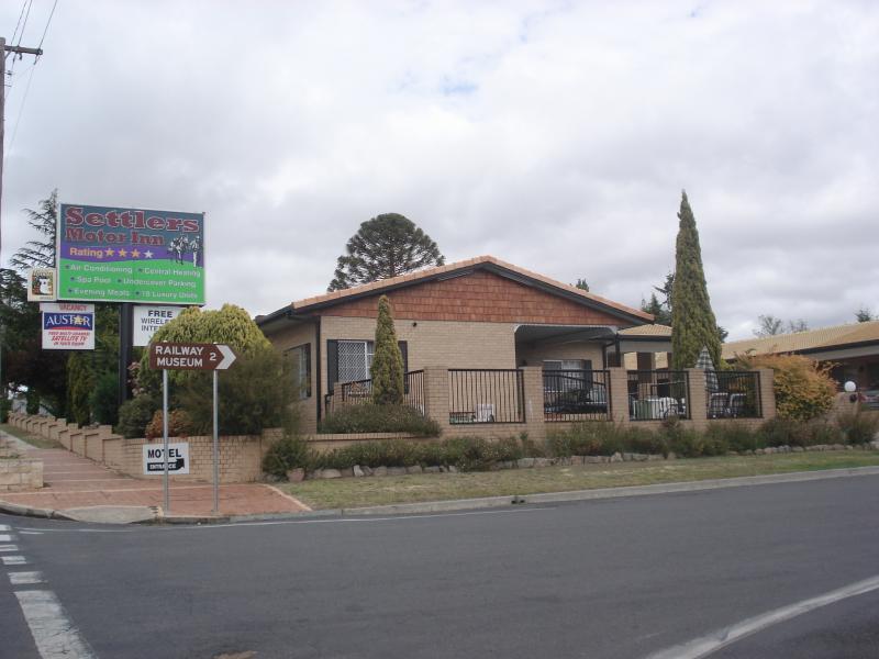 Settlers Motor Inn Tenterfield Exterior photo